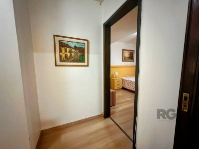 Apartamento à venda com 131m², 3 quartos, 1 suíte, 1 vaga no bairro Petrópolis em Porto Alegre - Foto 17