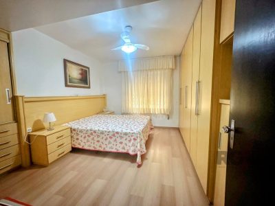 Apartamento à venda com 131m², 3 quartos, 1 suíte, 1 vaga no bairro Petrópolis em Porto Alegre - Foto 18