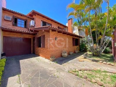 Casa à venda com 186m², 3 quartos, 1 suíte, 4 vagas no bairro Ipanema em Porto Alegre - Foto 3