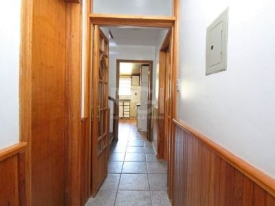 Casa à venda com 186m², 3 quartos, 1 suíte, 4 vagas no bairro Ipanema em Porto Alegre - Foto 14