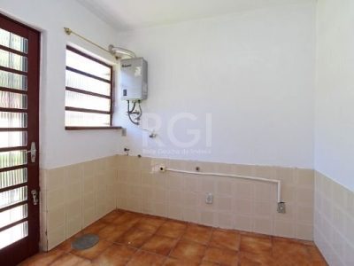 Casa à venda com 186m², 3 quartos, 1 suíte, 4 vagas no bairro Ipanema em Porto Alegre - Foto 18