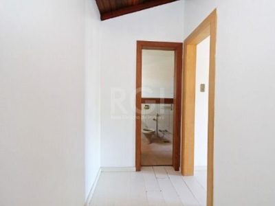 Casa à venda com 186m², 3 quartos, 1 suíte, 4 vagas no bairro Ipanema em Porto Alegre - Foto 29