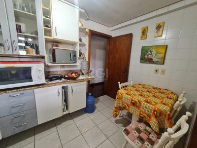 Apartamento à venda com 98m², 3 quartos, 1 suíte, 1 vaga no bairro Menino Deus em Porto Alegre - Foto 11