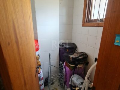 Apartamento à venda com 98m², 3 quartos, 1 suíte, 1 vaga no bairro Menino Deus em Porto Alegre - Foto 16