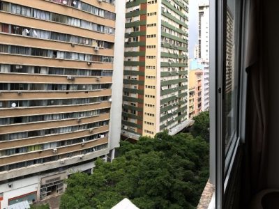 Apartamento à venda com 99m², 3 quartos, 1 suíte, 1 vaga no bairro Centro Histórico em Porto Alegre - Foto 17