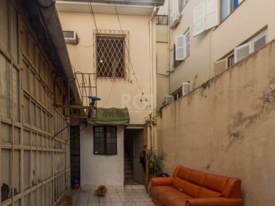 Casa à venda com 79m², 1 quarto no bairro Bom Fim em Porto Alegre - Foto 18