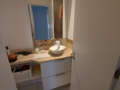 Apartamento à venda com 72m², 3 quartos, 1 suíte, 1 vaga no bairro São João em Porto Alegre - Foto 15