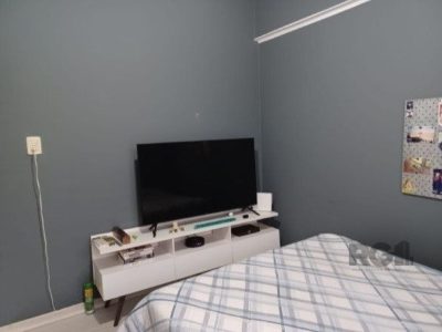 Apartamento à venda com 88m², 3 quartos no bairro Floresta em Porto Alegre - Foto 2