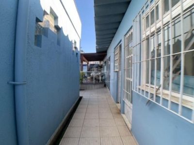 Casa à venda com 333m², 3 quartos, 1 suíte, 4 vagas no bairro Ipanema em Porto Alegre - Foto 24