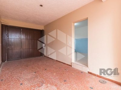 Casa à venda com 280m², 4 quartos, 1 suíte, 2 vagas no bairro Chácara das Pedras em Porto Alegre - Foto 32