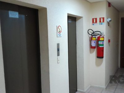 Apartamento à venda com 65m², 2 quartos, 1 vaga no bairro Santana em Porto Alegre - Foto 6