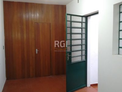 Casa à venda com 363m², 3 quartos, 1 suíte, 2 vagas no bairro São João em Porto Alegre - Foto 5