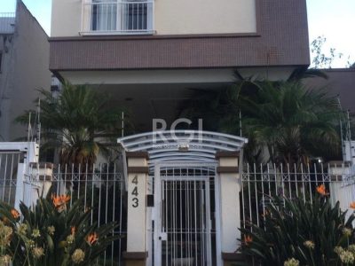 Apartamento à venda com 156m², 3 quartos, 1 suíte, 2 vagas no bairro Menino Deus em Porto Alegre - Foto 3