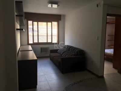 Apartamento à venda com 47m², 1 quarto, 1 vaga no bairro Azenha em Porto Alegre - Foto 2