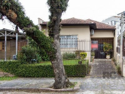 Casa à venda com 120m², 3 quartos, 3 vagas no bairro Tristeza em Porto Alegre - Foto 2