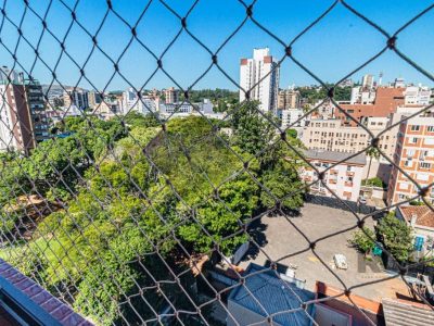 Apartamento à venda com 70m², 2 quartos, 1 suíte, 1 vaga no bairro Menino Deus em Porto Alegre - Foto 9