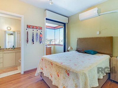 Apartamento à venda com 70m², 2 quartos, 1 suíte, 1 vaga no bairro Menino Deus em Porto Alegre - Foto 18