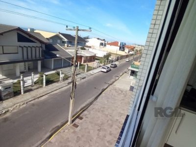 Apartamento à venda com 120m², 4 quartos, 1 suíte, 2 vagas no bairro Centro em Capão da Canoa - Foto 2