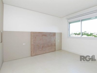 Apartamento à venda com 98m², 3 quartos, 1 suíte, 2 vagas no bairro Vila Ipiranga em Porto Alegre - Foto 11