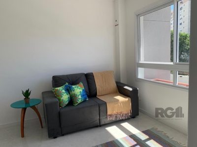 Apartamento à venda com 40m² no bairro Partenon em Porto Alegre - Foto 2