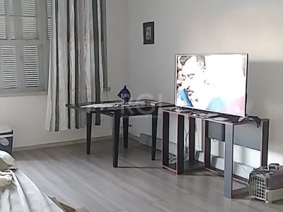 Apartamento à venda com 90m², 3 quartos no bairro Partenon em Porto Alegre - Foto 2