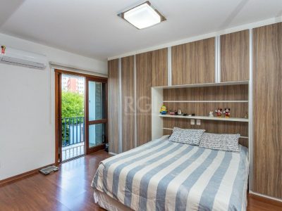 Cobertura à venda com 260m², 4 quartos, 1 suíte, 2 vagas no bairro Higienópolis em Porto Alegre - Foto 19