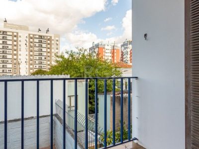 Cobertura à venda com 260m², 4 quartos, 1 suíte, 2 vagas no bairro Higienópolis em Porto Alegre - Foto 23