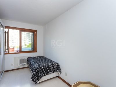 Cobertura à venda com 260m², 4 quartos, 1 suíte, 2 vagas no bairro Higienópolis em Porto Alegre - Foto 27