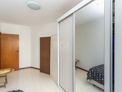 Cobertura à venda com 260m², 4 quartos, 1 suíte, 2 vagas no bairro Higienópolis em Porto Alegre - Foto 29