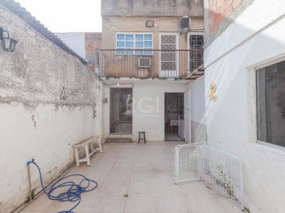 Casa à venda com 231m², 4 quartos, 2 suítes, 4 vagas no bairro Glória em Porto Alegre - Foto 5