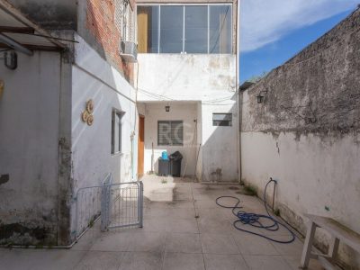 Casa à venda com 231m², 4 quartos, 2 suítes, 4 vagas no bairro Glória em Porto Alegre - Foto 6