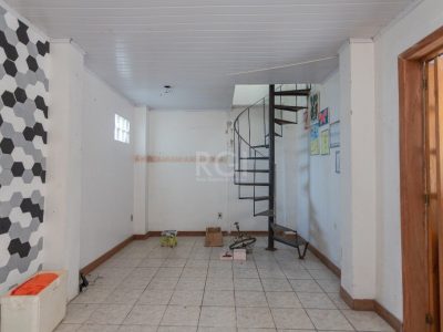 Casa à venda com 231m², 4 quartos, 2 suítes, 4 vagas no bairro Glória em Porto Alegre - Foto 11