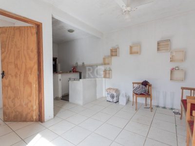 Casa à venda com 231m², 4 quartos, 2 suítes, 4 vagas no bairro Glória em Porto Alegre - Foto 12