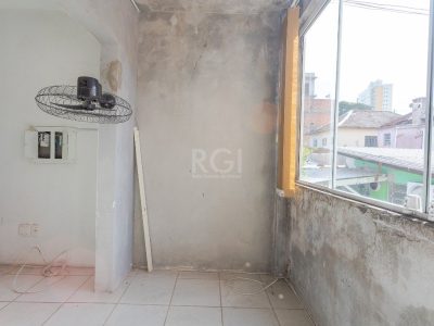 Casa à venda com 231m², 4 quartos, 2 suítes, 4 vagas no bairro Glória em Porto Alegre - Foto 18