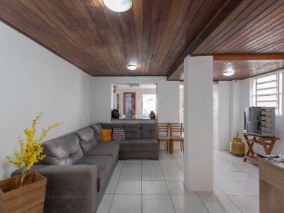 Casa à venda com 231m², 4 quartos, 2 suítes, 4 vagas no bairro Glória em Porto Alegre - Foto 24