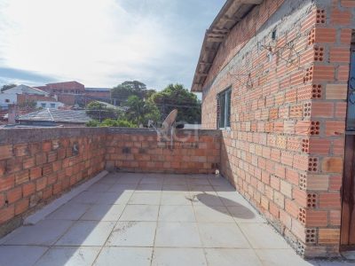 Casa à venda com 231m², 4 quartos, 2 suítes, 4 vagas no bairro Glória em Porto Alegre - Foto 32