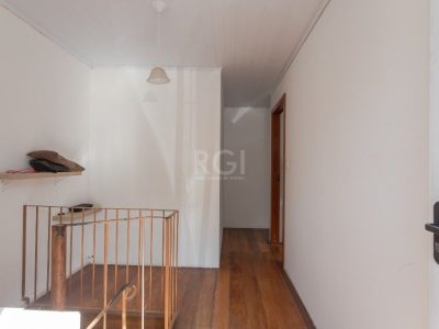 Casa à venda com 231m², 4 quartos, 2 suítes, 4 vagas no bairro Glória em Porto Alegre - Foto 36