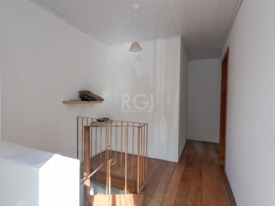 Casa à venda com 231m², 4 quartos, 2 suítes, 4 vagas no bairro Glória em Porto Alegre - Foto 37