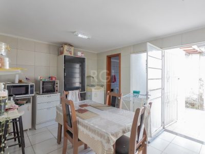 Casa à venda com 231m², 4 quartos, 2 suítes, 4 vagas no bairro Glória em Porto Alegre - Foto 38