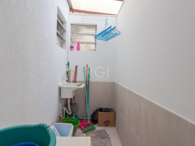 Casa à venda com 231m², 4 quartos, 2 suítes, 4 vagas no bairro Glória em Porto Alegre - Foto 46