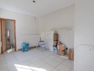 Casa à venda com 231m², 4 quartos, 2 suítes, 4 vagas no bairro Glória em Porto Alegre - Foto 57