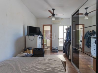 Casa à venda com 231m², 4 quartos, 2 suítes, 4 vagas no bairro Glória em Porto Alegre - Foto 61