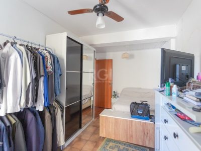 Casa à venda com 231m², 4 quartos, 2 suítes, 4 vagas no bairro Glória em Porto Alegre - Foto 67