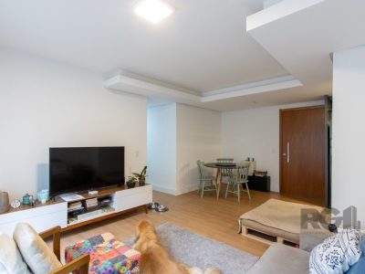 Apartamento à venda com 75m², 2 quartos, 1 suíte, 2 vagas no bairro Tristeza em Porto Alegre - Foto 4