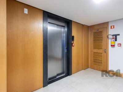 Apartamento à venda com 75m², 2 quartos, 1 suíte, 2 vagas no bairro Tristeza em Porto Alegre - Foto 24