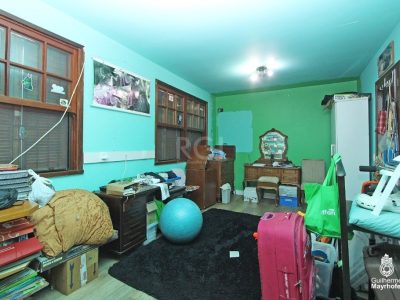 Casa à venda com 381m², 3 quartos, 1 suíte, 4 vagas no bairro Tristeza em Porto Alegre - Foto 11