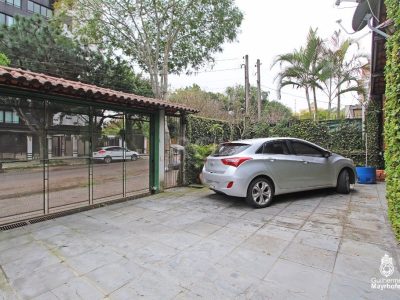 Casa à venda com 381m², 3 quartos, 1 suíte, 4 vagas no bairro Tristeza em Porto Alegre - Foto 25