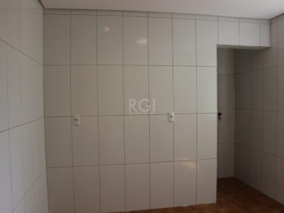 Apartamento à venda com 56m², 2 quartos no bairro Azenha em Porto Alegre - Foto 2