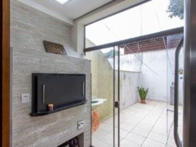 Casa à venda com 181m², 3 quartos, 1 suíte, 2 vagas no bairro Ipanema em Porto Alegre - Foto 35