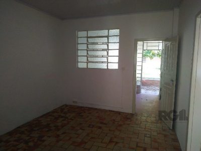 Casa à venda com 152m², 2 quartos, 1 vaga no bairro Vila Ipiranga em Porto Alegre - Foto 3